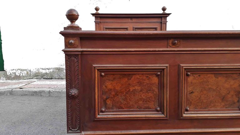 Cama antigua de barco estilo Luis Felipe. Mueble antiguo estilo