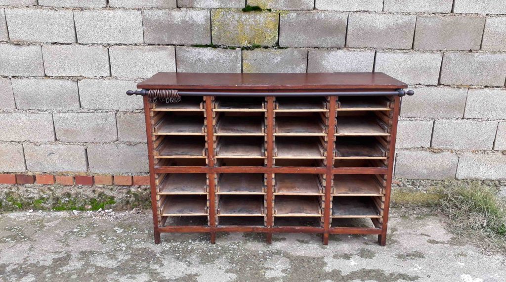 Mueble archivador antiguo de despacho, mueble fichero antiguo, mueble