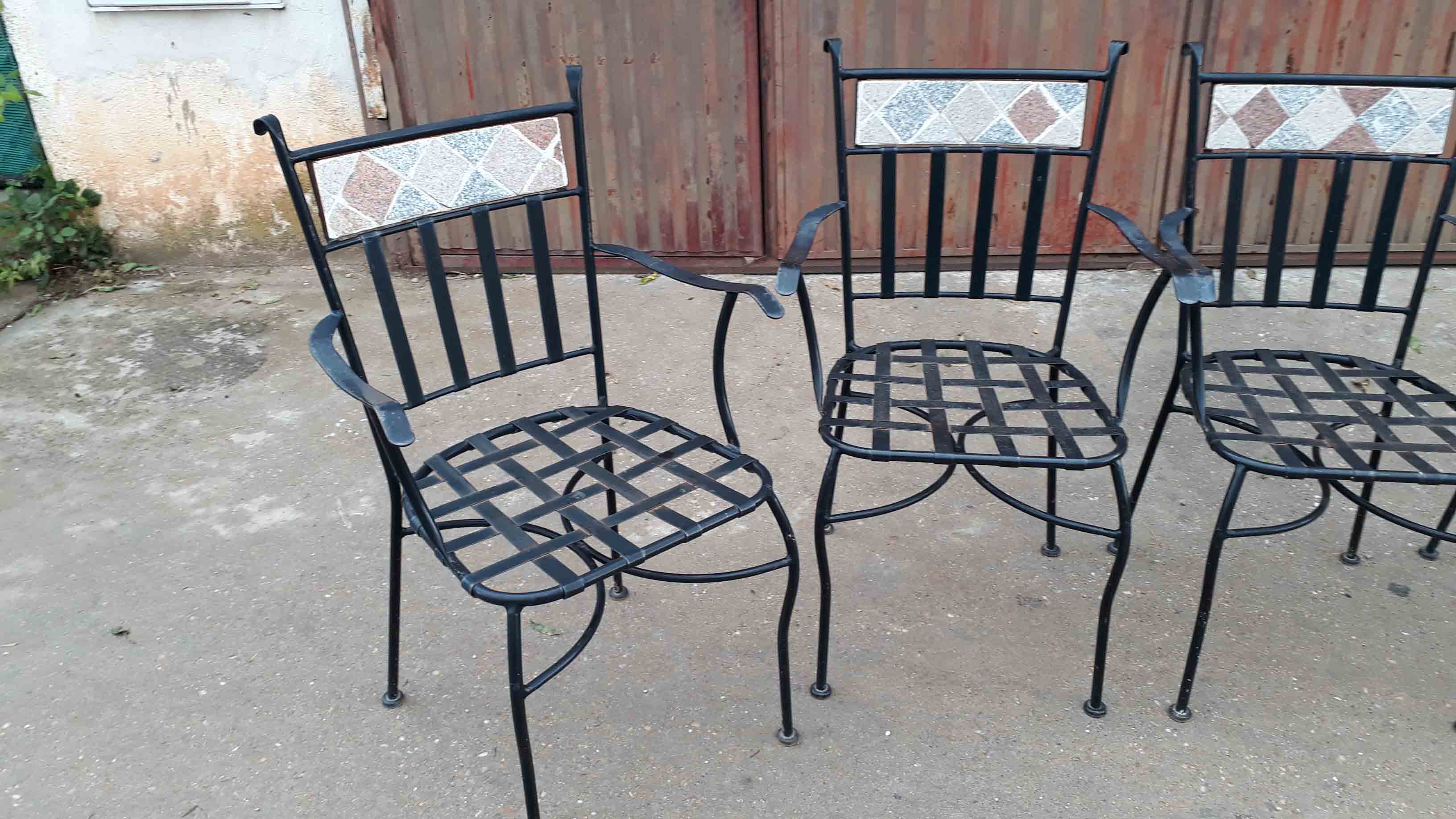 Pensionista Objetado incondicional Cuatro sillas antiguas de hierro. Sillas de terraza o jardín. | El Viejo  Odeón