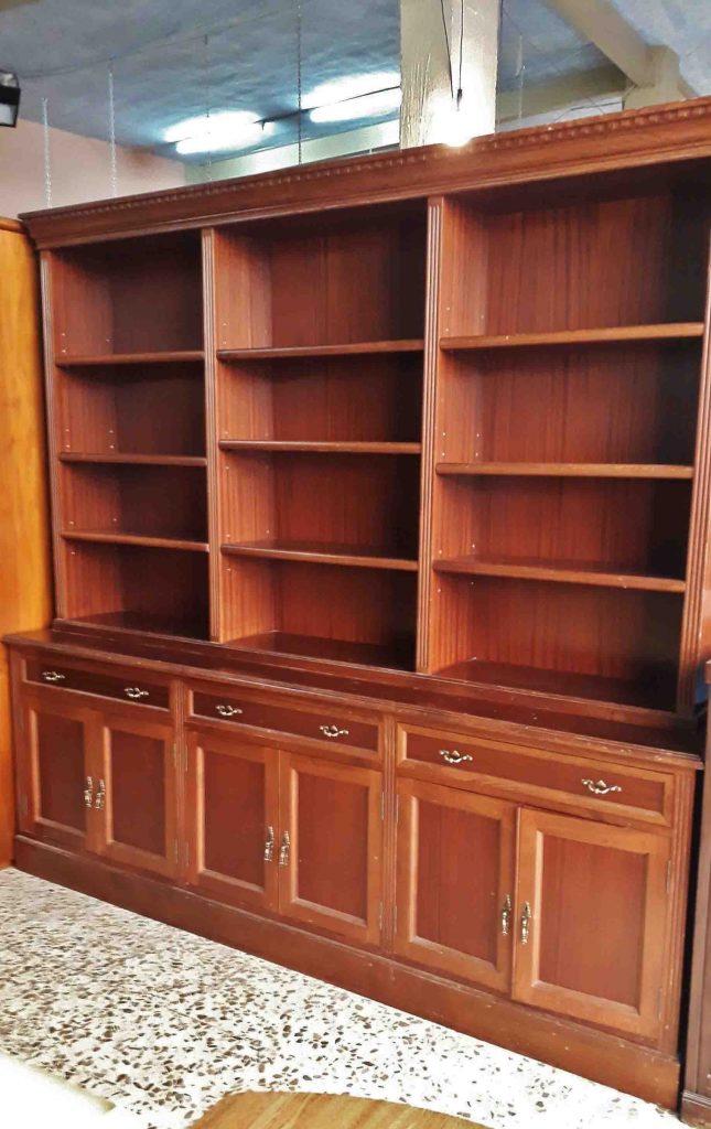 Gran mueble librero antiguo. Estanteria librería antigua. Mueble de