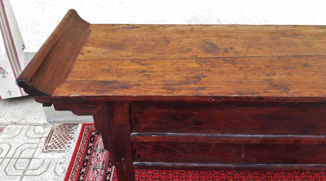 Mueble aparador altar antiguo estilo chino. Mueble auxiliar consola