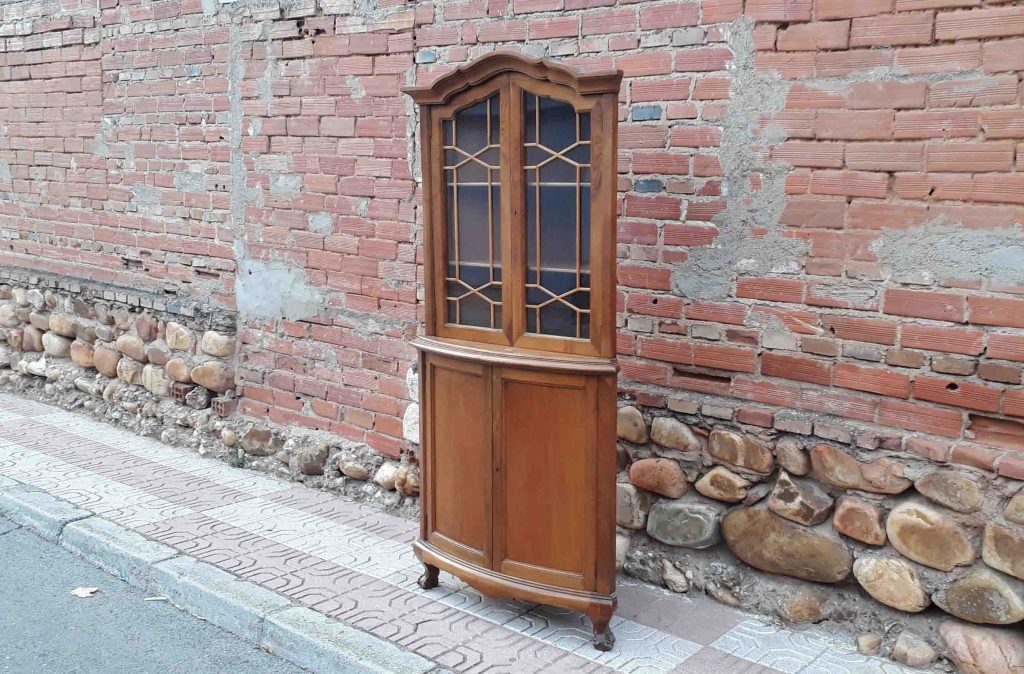 Vitrina rinconera antigua caoba estilo chippendale. Alacena vitrina