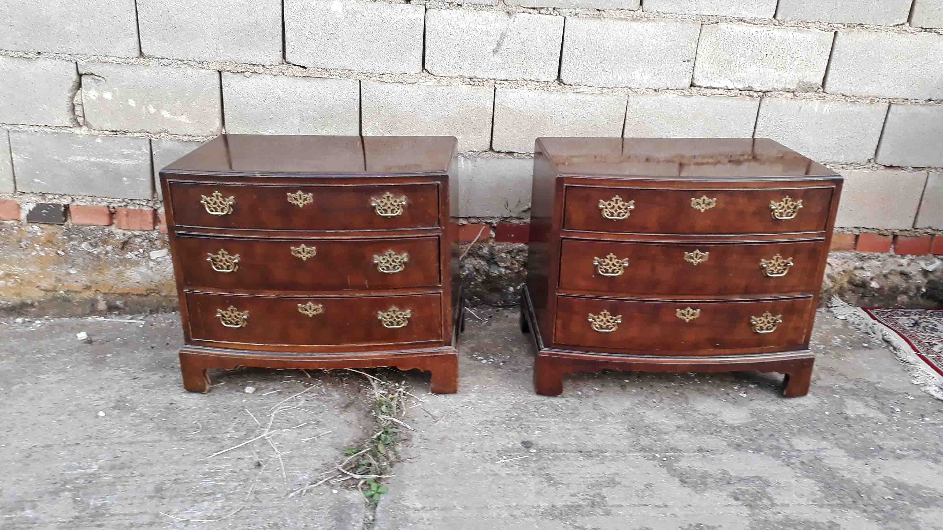 2 dos mesillas de noche antiguas estilo inglés georgiano Henredon EEUU