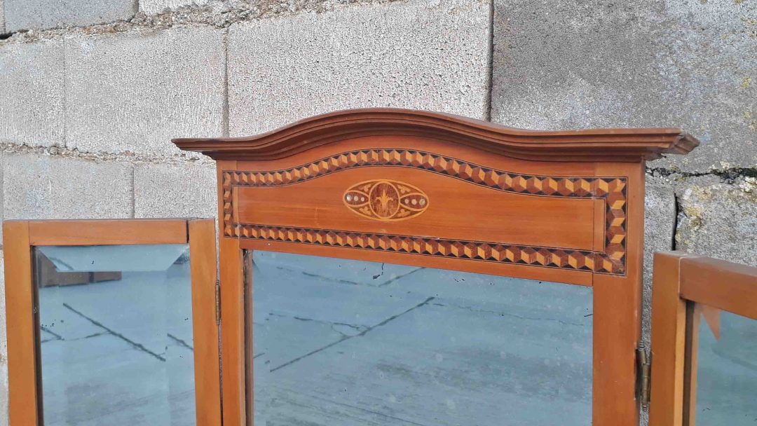 Tocador antiguo estilo inglés eduardiano. Tocador antiguo estilo