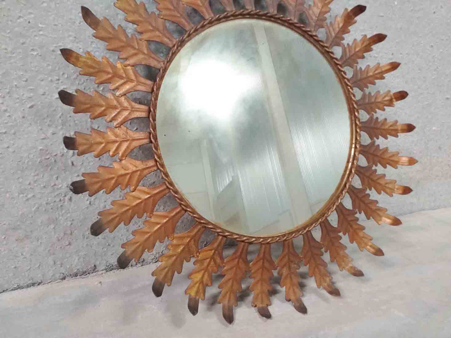 Espejo ovalado sol plateado metal vintage · Vintage Spanish