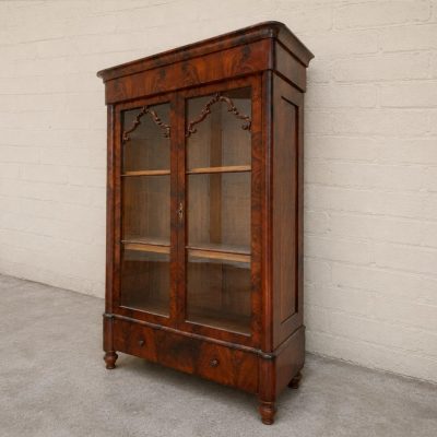 Vitrina antigua estilo inglés Victoriano. Mueble Vitrina Estantería Librería Biedermeier Luis Felipe.