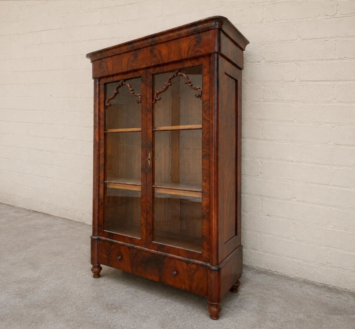 Vitrina antigua estilo inglés Victoriano. Mueble Vitrina Estantería Librería Biedermeier Luis Felipe.