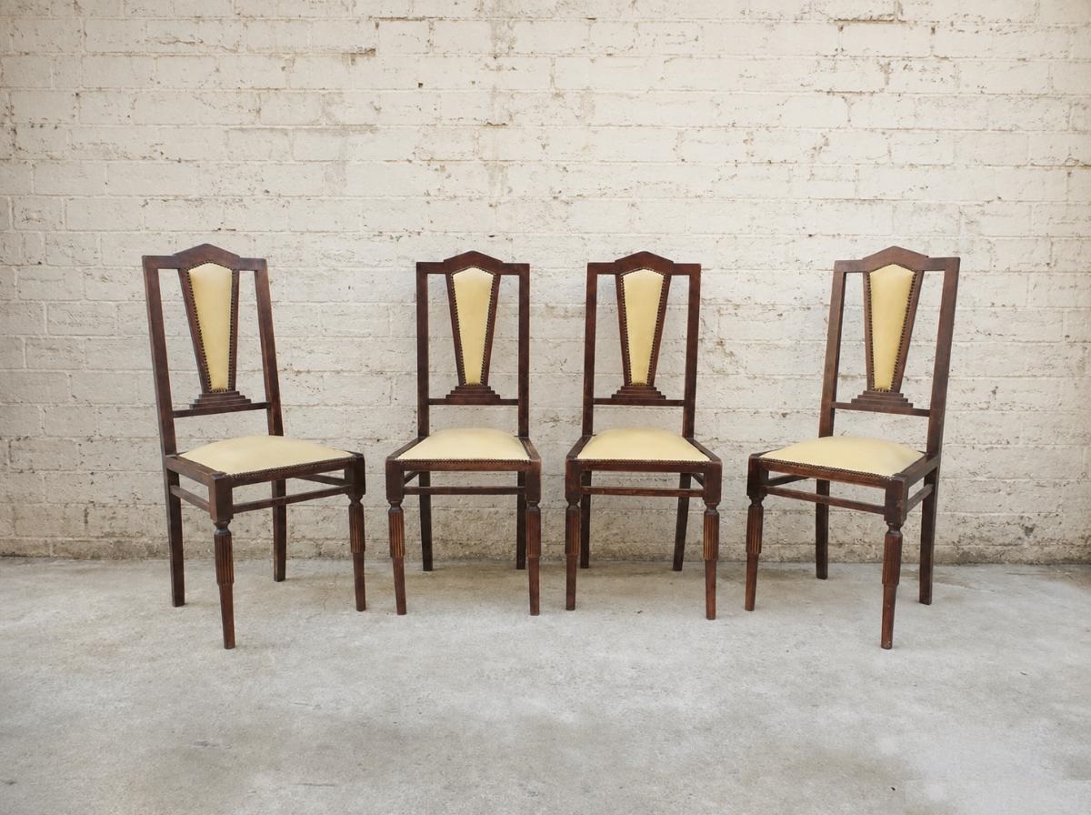 4 Cuatro sillas antiguas estilo Art Decó. Sillas antiguas estilo modernista.