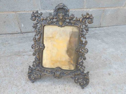 Espejo antiguo bronce 41 cm época Modernista Art Nouveau s.XIX. Marco antiguo bronce portaretrato. - Imagen 2