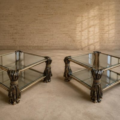2 Mesas auxiliares antiguas bronce estilo Luis XVI (75 cm). Mesa baja bronce antigua estilo Luis XV.
