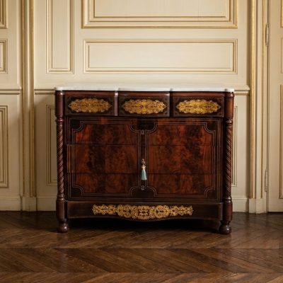 Cómoda antigua estilo Isabelino. Mueble Cómoda antigua estilo Fernandino. Cómoda Napoleón III.