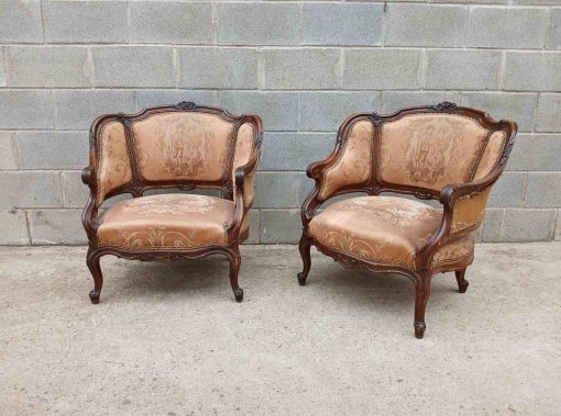 2 Dos Sillones antiguos pequeños estilo Luis XV versallesco. Silla Descalzadora antigua baja Barroco.