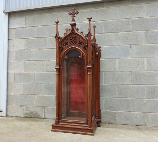 Capilla Hornacina Vitrina antigua estilo Gótico (165 cm). Mueble para Figura Santo Neogótico.