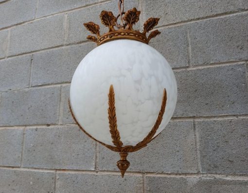 Lámpara antigua globo estilo Luis XVI. Lámpara techo bronce antigua vintage. - Imagen 2
