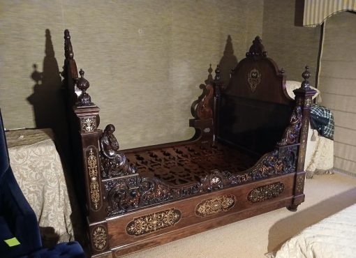 Cama antigua tallada estilo Napoleón III marquetería latón carey. Cama antigua barco estilo Imperio. - Imagen 9