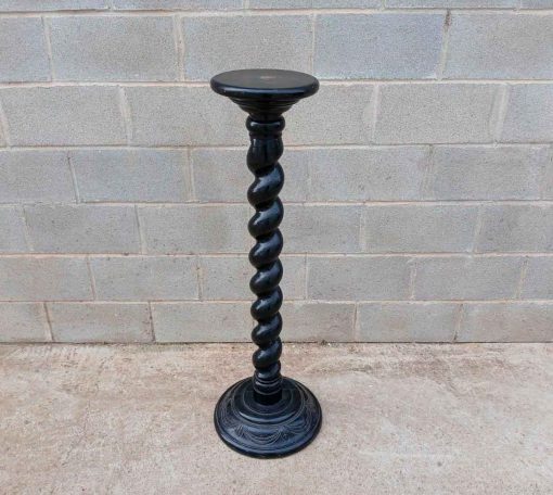 Columna antigua salomónica. Columna de madera ebonizada. Pedestal pie.