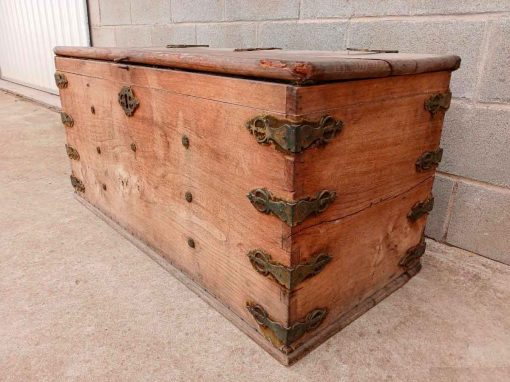 Baúl antiguo de madera estilo Medieval (s.XIX). Arcón antiguo Arca antigua de madera. - Imagen 3