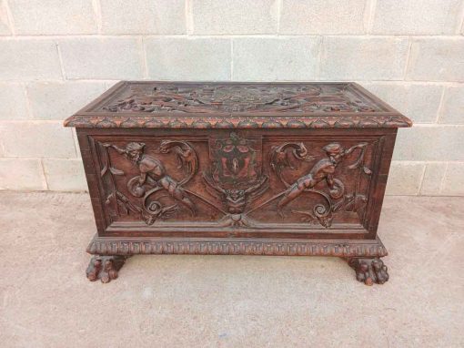 Arcón antiguo tallado estilo Renacimiento Español (s.XIX). Arca antigua Baúl madera tallada Renacentista.
