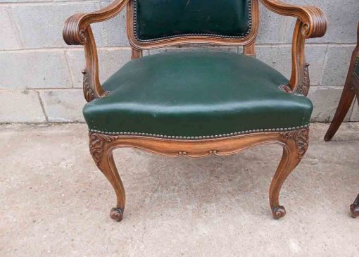 Conjunto Sillones antiguos estilo Luis XV despacho cuero verde. Pareja Sillón antiguo Silla antigua. - Imagen 10