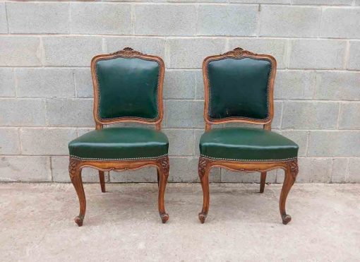 2 Dos Sillas antiguas estilo Luis XV despacho cuero verde. Silla antigua de despacho. - Imagen 2