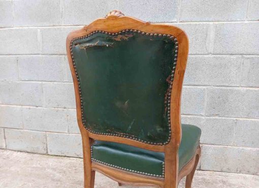 2 Dos Sillas antiguas estilo Luis XV despacho cuero verde. Silla antigua de despacho. - Imagen 5