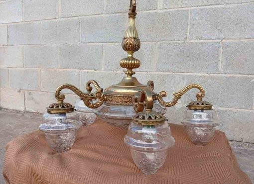 Lámpara bronce antigua estilo Modernista. Lámpara techo araña antigua cristal tallado.