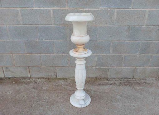 Columna de mármol blanco antigua (63 cm) con Jarrón Copa Medici.