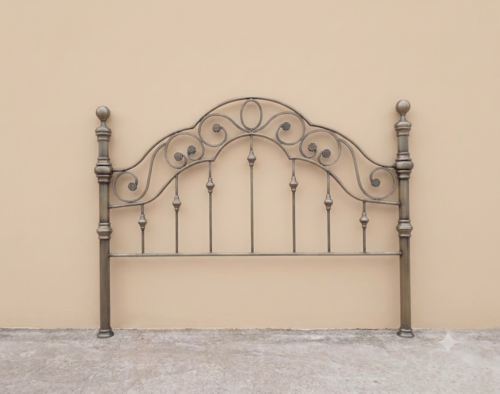 Cabecero antiguo vintage metal 160 cm. Cama antigua vintage estilo Isabelino.