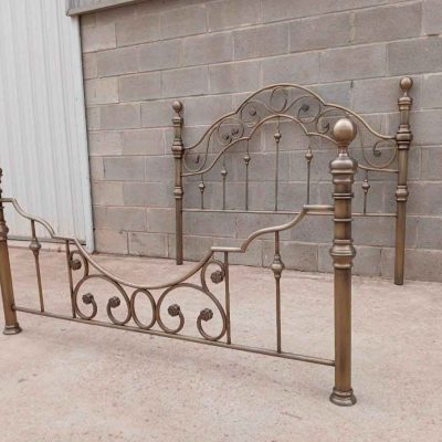 Cama antigua vintage metal 160 cm. Cama antigua estilo Isabelino.