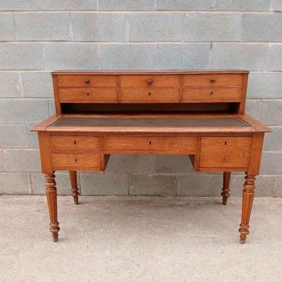 Escritorio antiguo cuero verde estilo inglés Victoriano. Mueble Mesa de Despacho antigua.