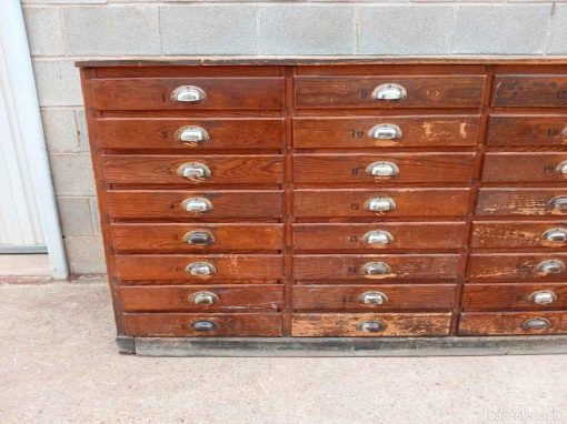 Mueble Aparador antiguo Farmacia 32 cajones 235 cm. Auxiliar Cajonera antigua estilo Industrial. - Imagen 9