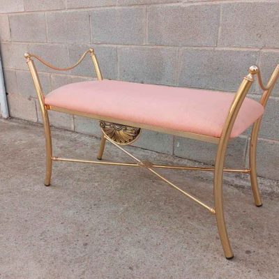 Banqueta Silla Descalzadora bronce antigua vintage estilo inglés. Pequeño Banco antiguo.