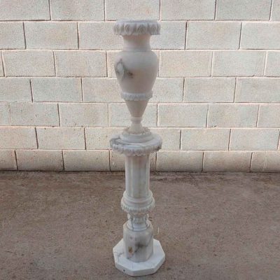 Columna antigua mármol con jarrón. Columna pie pedestal mármol alabastro.