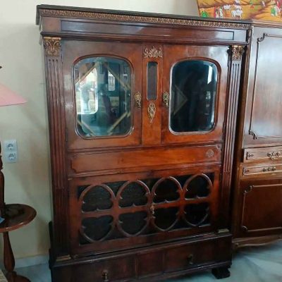 Aparador Mueble Bar antiguo estilo inglés. Librero Biblioteca. Estantería Librería Vitrina antigua.