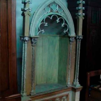 Capilla Hornacina Vitrina antigua estilo Gótico. Mueble Retablo para Figura Santo Neogótico (2 Metros).
