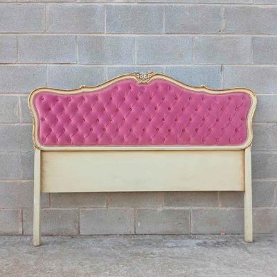 Cabecero antiguo estilo Luis XV tapizado capitoné rosa 150 o 135. Cama antigua vintage.