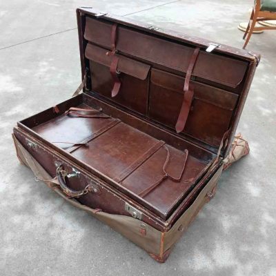 Rara Maleta antigua con compartimentos de cuero y forro lona verde. Maleta cuero antigua vintage.