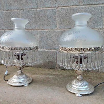 2 Dos Lámparas antiguas sobremesa cristal lágrima. Lámpara Quinqué antiguo vintage de mesa.