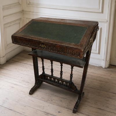 Atril antiguo Biblioteca estilo Ingles Victoriano. Mueble Facistol Atril Secreter antiguo cuero verde.