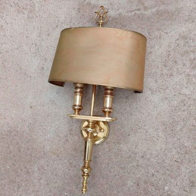 Aplique antiguo bronce estilo Inglés. Lámpara de pared antigua.