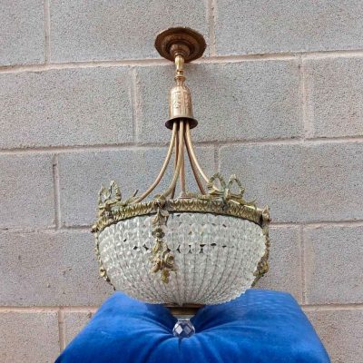 Lámpara antigua estilo Luis XVI. Lámpara de techo antigua bronce cristales.