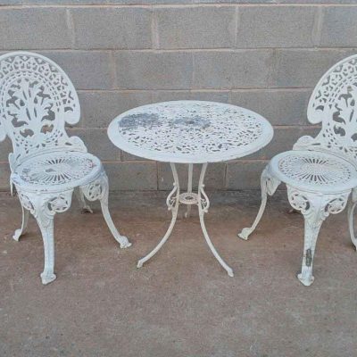 Mesa antigua vintage metal jardín + 2 Dos Sillas antiguas metal.
