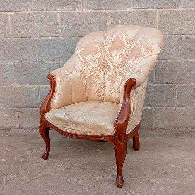 Butaca Silla Descalzadora antigua estilo Art Decó. Sillón antiguo estilo Modernista.