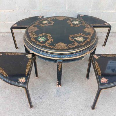 Mesa baja de centro antigua vintage. Mesa de te antigua policromada decoración floral estilo Chino.