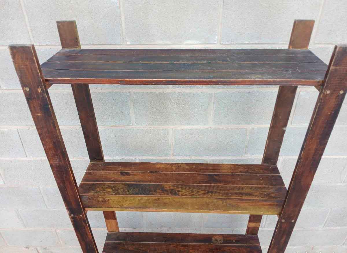 2 Dos muebles de cocina o despensa antigua vintage Mid Century. Estantería + Mueble Auxiliar cestas. - Imagen 4