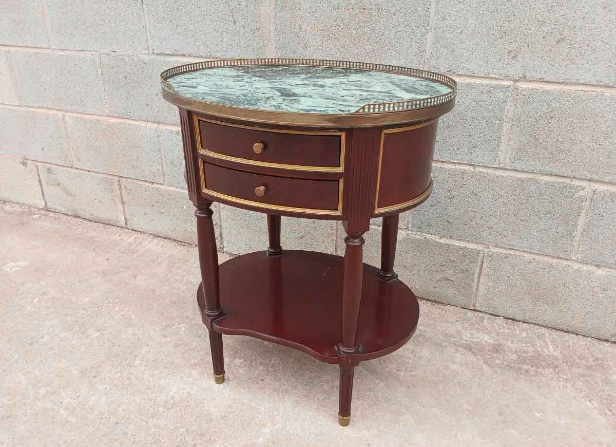 Mesa Auxiliar ovalada antigua estilo Luis XVI. Mesita Mesilla noche dormitorio vintage Neoclásico.