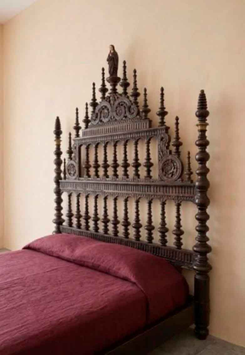 Cabecero antiguo. - Imagen 3