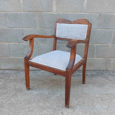 Pequeña Silla baja Descalzadora antigua estilo Art Decó Butaca sillón descalzador vintage Modernista.
